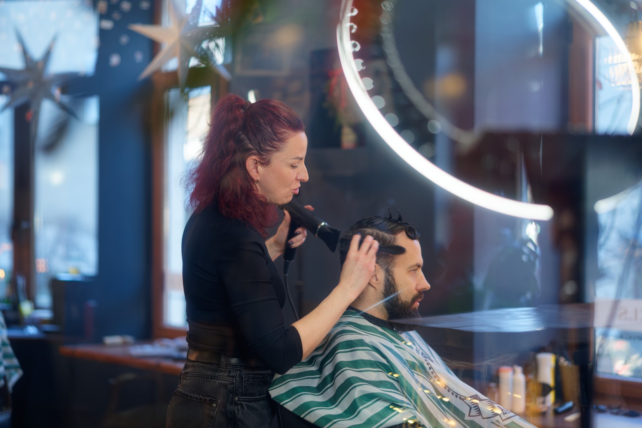 <p>Dapper Damsels Barbershop</p>